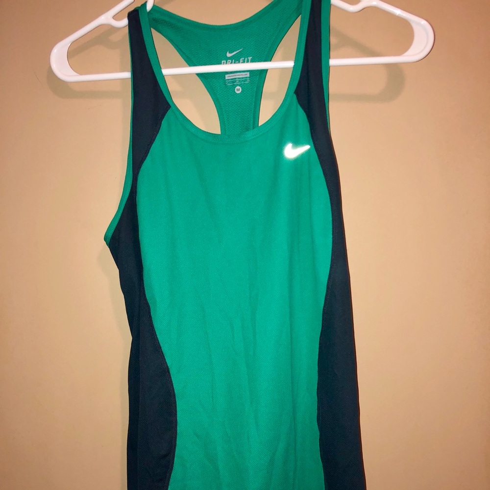 Women’s Medium Nike Dri-Fit Workout Tank